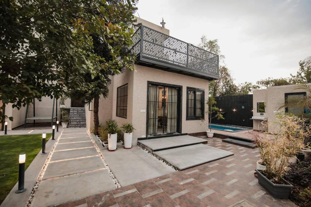 Saiba Outhouse- 4 Bed Room- Pool- Theatre- Partyhall- Garden & Terrace Sitting Area Jaipur Exterior foto